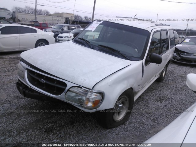 1FMZU83P4YZB68536 - 2000 FORD EXPLORER XLT WHITE photo 2