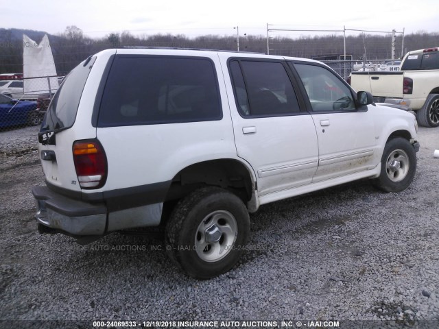 1FMZU83P4YZB68536 - 2000 FORD EXPLORER XLT WHITE photo 4