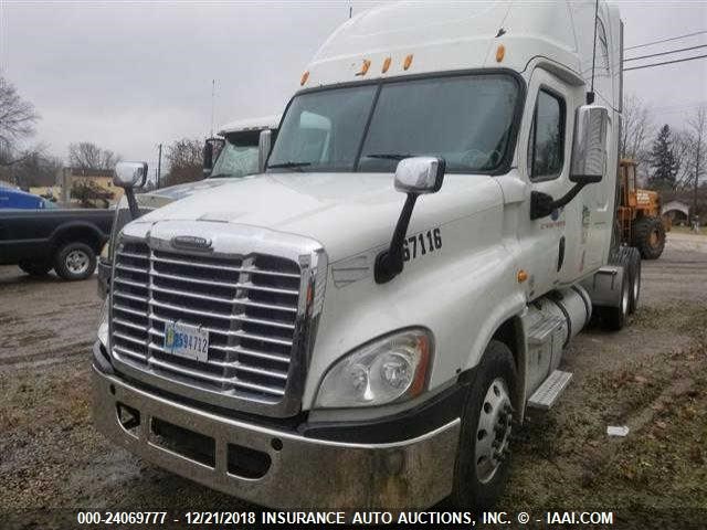 1FUJGLDR5CSBJ2999 - 2012 FREIGHTLINER CASCADIA 125  Unknown photo 2