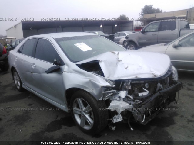 4T1BF1FK4EU745433 - 2014 TOYOTA CAMRY L/SE/LE/XLE SILVER photo 1