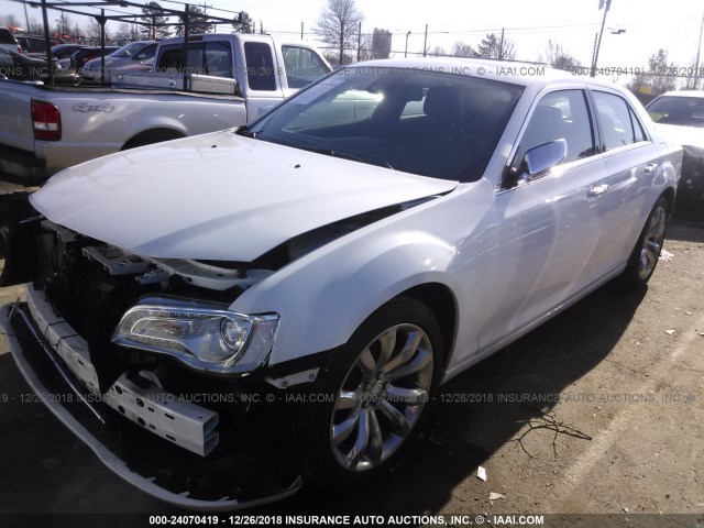 2C3CCAEG5JH249671 - 2018 CHRYSLER 300 LIMITED WHITE photo 2