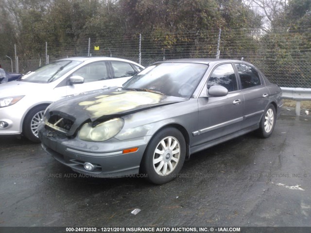 KMHWF35H22A505734 - 2002 HYUNDAI SONATA GLS/LX GRAY photo 2