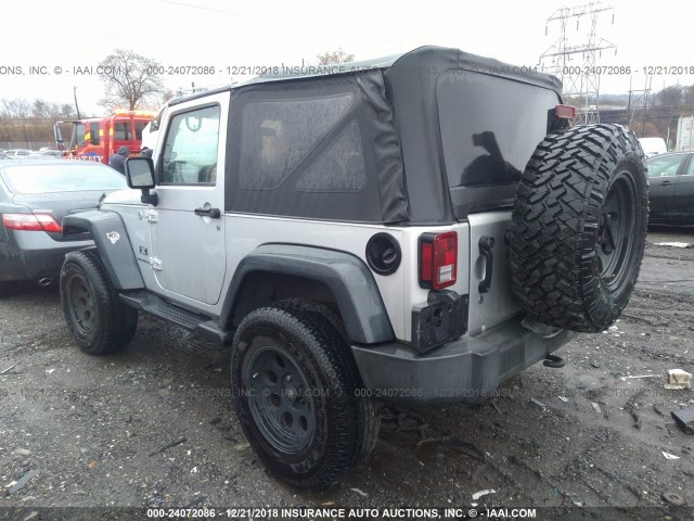 1J4FA24158L501427 - 2008 JEEP WRANGLER X SILVER photo 3