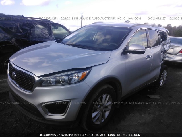 5XYPG4A37GG041756 - 2016 KIA SORENTO LX/L SILVER photo 2