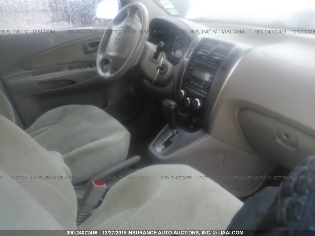 KM8JN12D15U150268 - 2005 HYUNDAI TUCSON GLS/LX GRAY photo 5