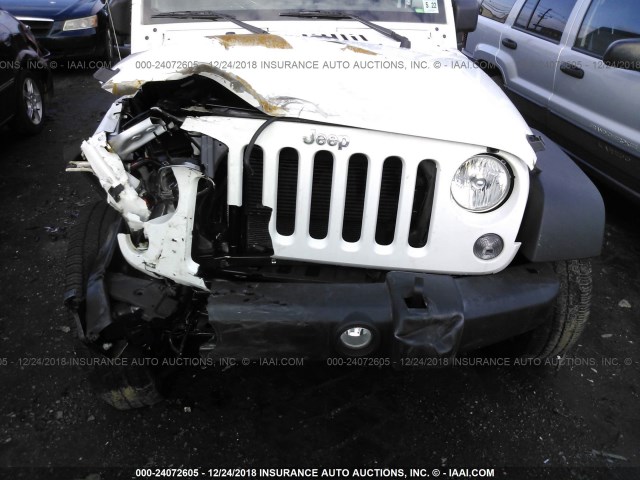 1C4BJWDG8HL581337 - 2017 JEEP WRANGLER UNLIMITE SPORT WHITE photo 6