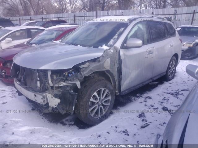 5N1AR2MM8DC637379 - 2013 NISSAN PATHFINDER S/SV/SL/PLATINUM SILVER photo 2