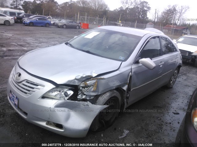 4T1BK46K47U047386 - 2007 TOYOTA CAMRY NEW GENERAT LE/XLE/SE SILVER photo 2