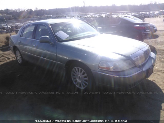 1LNHM81W24Y631005 - 2004 LINCOLN TOWN CAR EXECUTIVE/SIGNATURE Light Blue photo 1