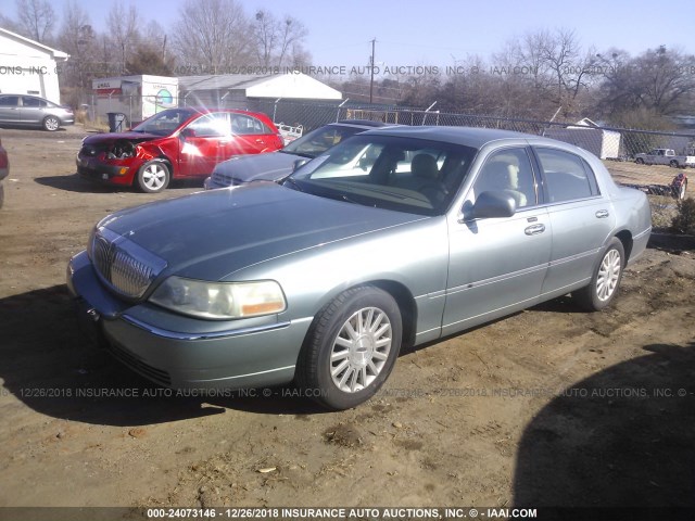 1LNHM81W24Y631005 - 2004 LINCOLN TOWN CAR EXECUTIVE/SIGNATURE Light Blue photo 2