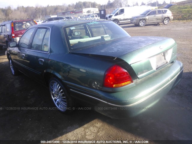 2FAFP73W0YX210292 - 2000 FORD CROWN VICTORIA  GREEN photo 3