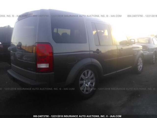 SALAE25445A324687 - 2005 LAND ROVER LR3 SE GRAY photo 4