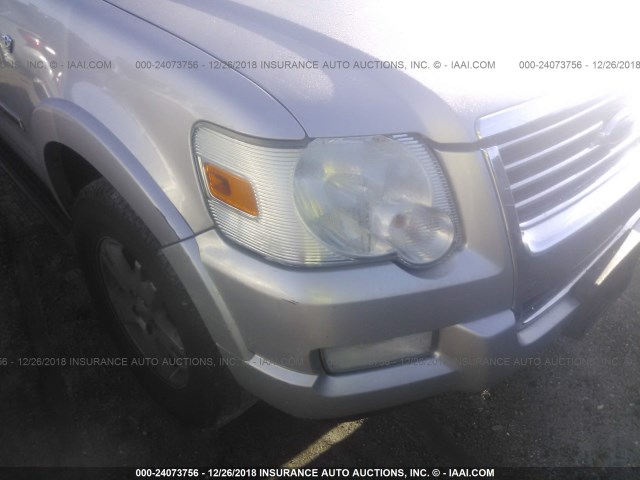 1FMEU63848UA70230 - 2008 FORD EXPLORER XLT SILVER photo 6