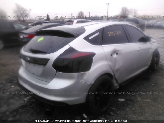 1FADP3N22EL380592 - 2014 FORD FOCUS TITANIUM SILVER photo 4