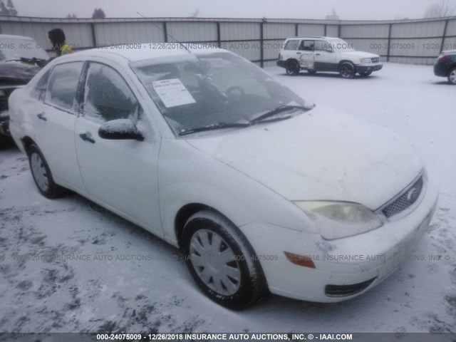 1FAFP34N26W242605 - 2006 FORD FOCUS ZX4 WHITE photo 1