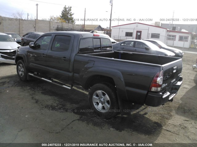 3TMKU4HN2FM045676 - 2015 TOYOTA TACOMA GRAY photo 3