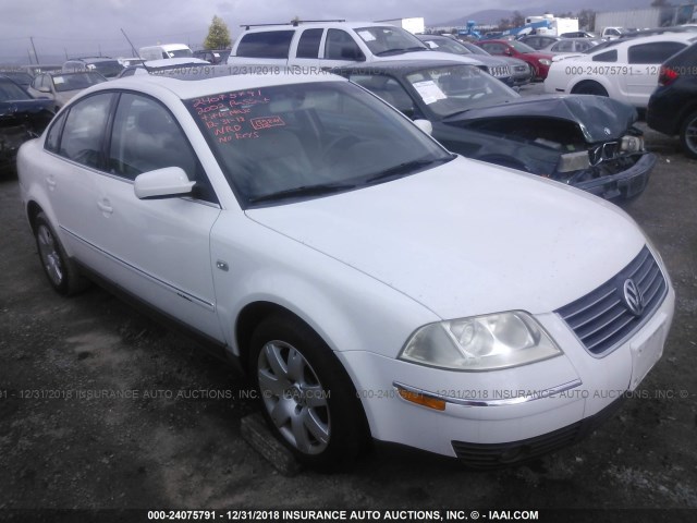 WVWRH63BX2P068560 - 2002 VOLKSWAGEN PASSAT GLX WHITE photo 1