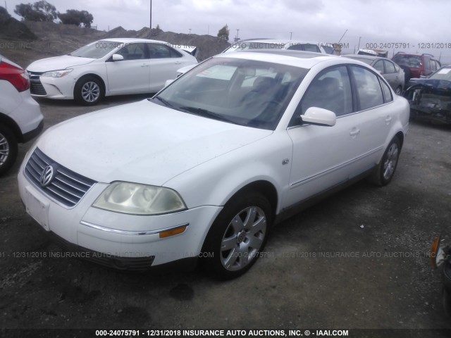 WVWRH63BX2P068560 - 2002 VOLKSWAGEN PASSAT GLX 白色 照片 2