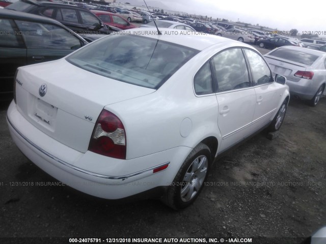 WVWRH63BX2P068560 - 2002 VOLKSWAGEN PASSAT GLX 白色 照片 4