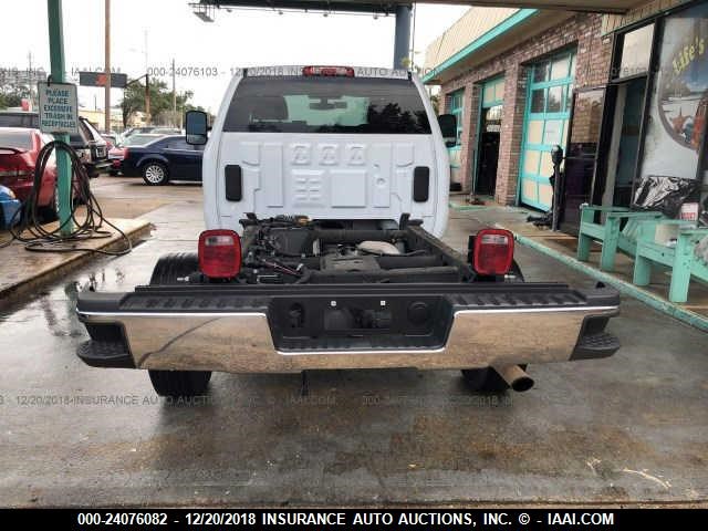 1GD01XEG6FZ00143 - 2015 GMC SIERRA WHITE photo 8