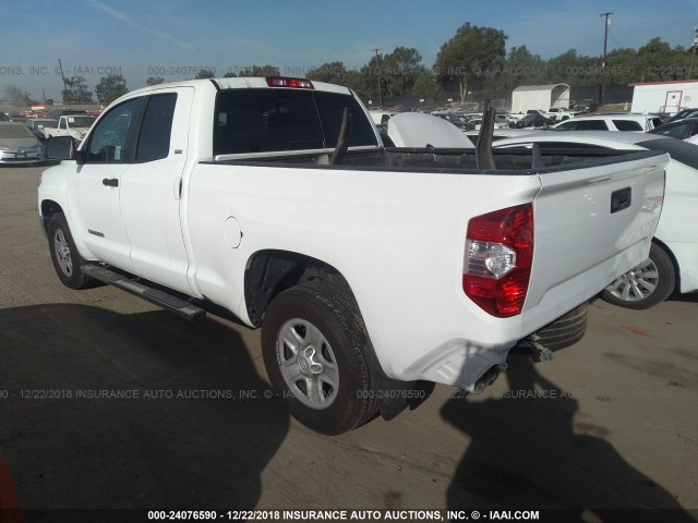 5TFRM5F18GX107405 - 2016 TOYOTA TUNDRA DOUBLE CAB SR/SR5 WHITE photo 3