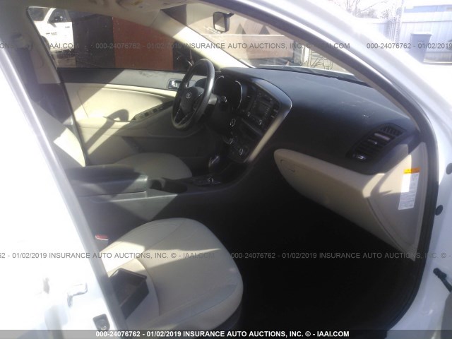 KNAGM4AD9D5058514 - 2013 KIA OPTIMA HYBRID WHITE photo 4