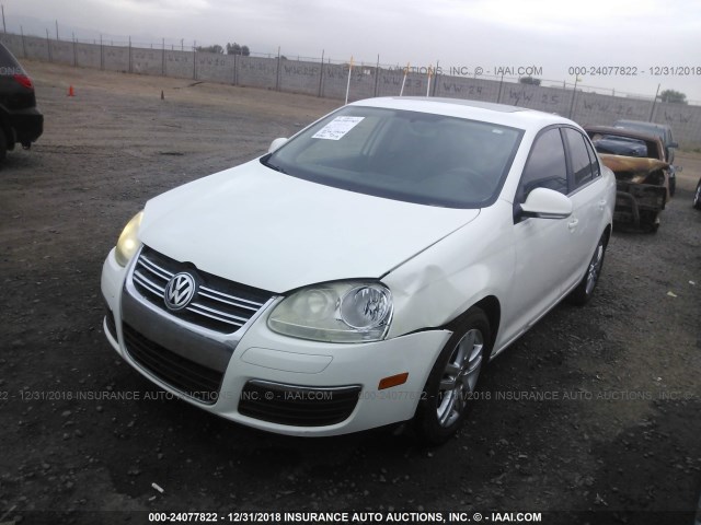 3VWHF71K07M020179 - 2007 VOLKSWAGEN JETTA 2.5 WHITE photo 2