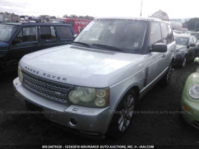 SALMF13486A218994 - 2006 LAND ROVER RANGE ROVER SUPERCHARGED SILVER photo 2