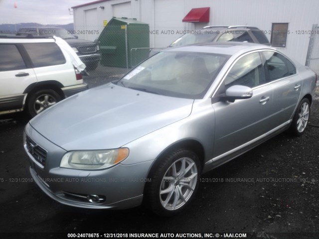 YV1AH852171022092 - 2007 VOLVO S80 V8 SILVER photo 2