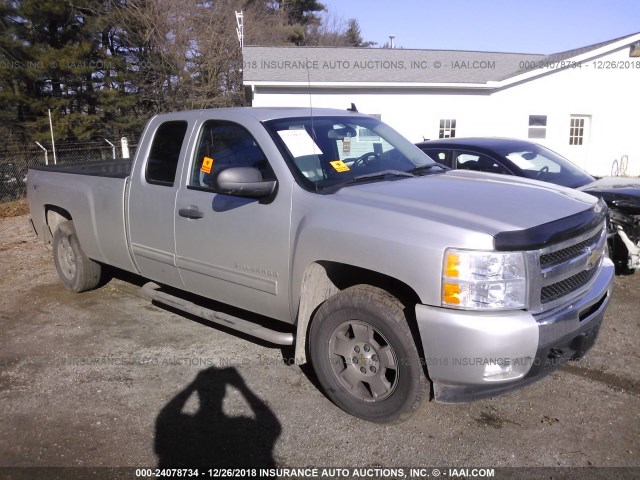 1GCRKSE08BZ265267 - 2011 CHEVROLET SILVERADO K1500 LT SILVER photo 1