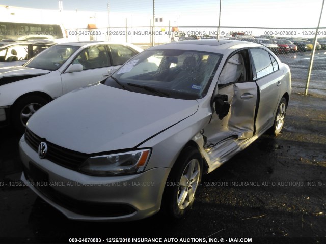 3VWLL7AJ5BM087556 - 2011 VOLKSWAGEN JETTA TDI TAN photo 2