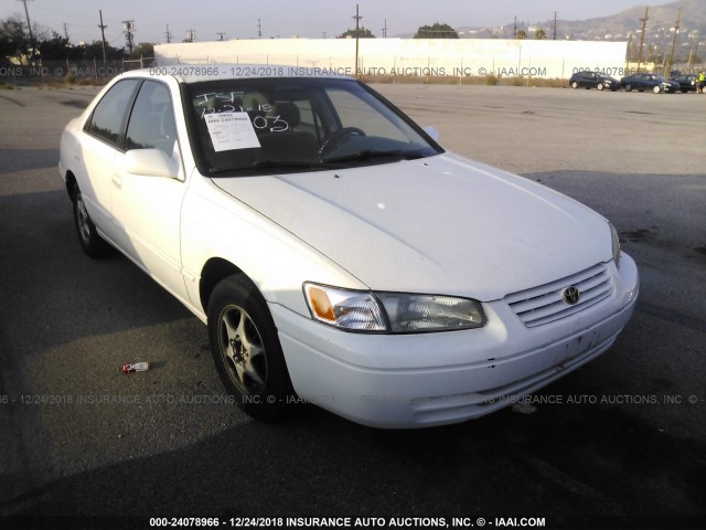 4T1BG22K9XU493481 - 1999 TOYOTA CAMRY CE/LE/XLE WHITE photo 1