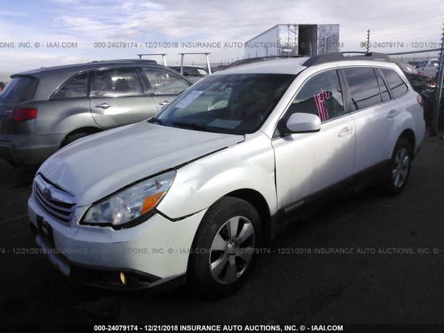 4S4BRBJC4B3314010 - 2011 SUBARU OUTBACK 2.5I LIMITED WHITE photo 2