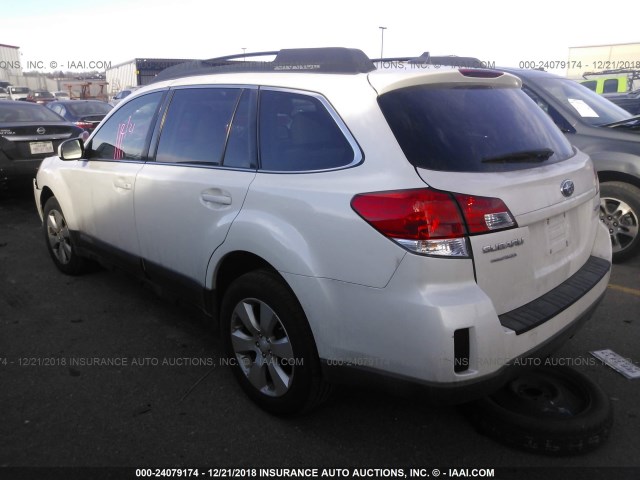 4S4BRBJC4B3314010 - 2011 SUBARU OUTBACK 2.5I LIMITED WHITE photo 3