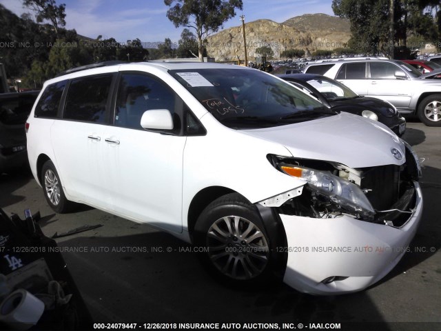 5TDYK3DC5CS207259 - 2012 TOYOTA SIENNA XLE/LIMITED WHITE photo 1