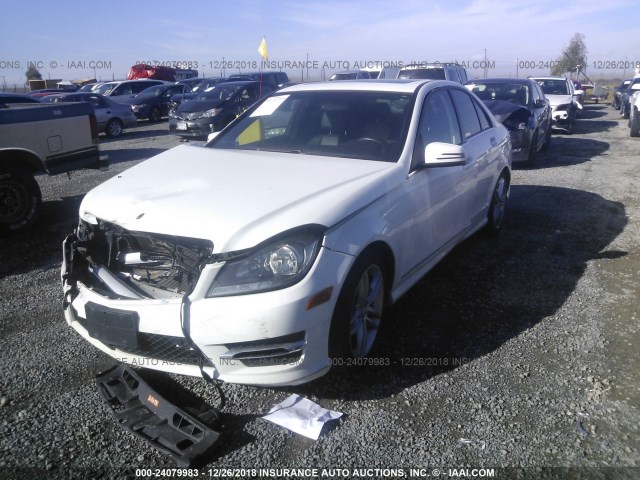 WDDGF4HB8DA827082 - 2013 MERCEDES-BENZ C 250 WHITE photo 2