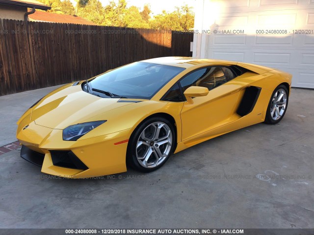 ZHWUC1ZD2CLA00700 - 2012 LAMBORGHINI AVENTADOR YELLOW photo 2