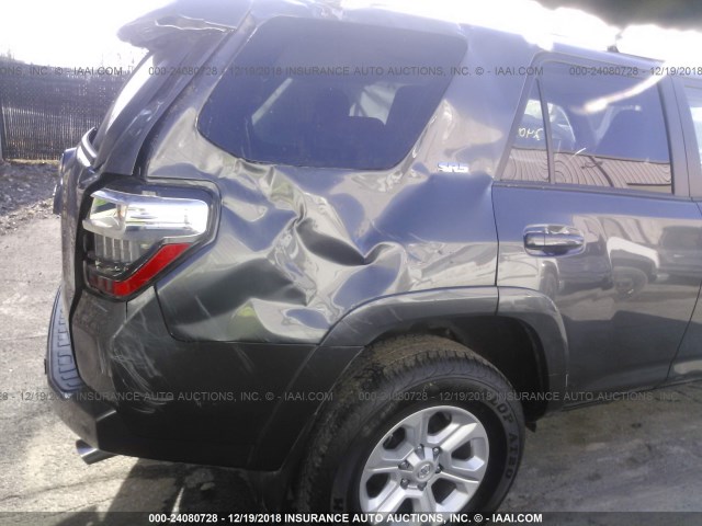 JTEBU5JR9J5543841 - 2018 TOYOTA 4RUNNER SR5 PREM/LTDL/TRAIL/TRD GRAY photo 6