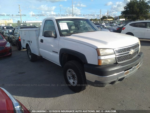 1GCHC24U95E305736 - 2005 CHEVROLET SILVERADO C2500 HEAVY DUTY WHITE photo 1