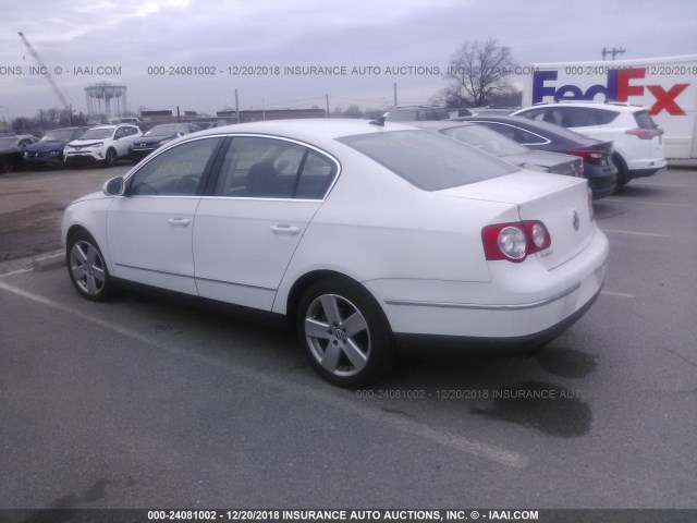 WVWJK73C99P034195 - 2009 VOLKSWAGEN PASSAT WHITE photo 3