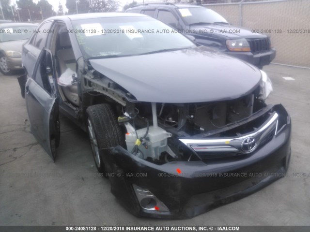 4T4BF1FK7DR312158 - 2013 TOYOTA CAMRY L/SE/LE/XLE 灰色 照片 1