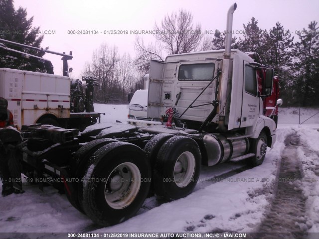 4V4NC9JH91N308749 - 2001 VOLVO VNL L Unknown photo 4