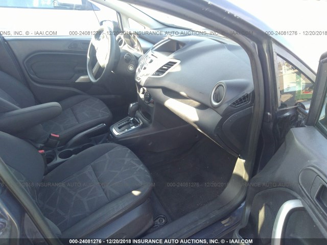 3FADP4BJ7DM223512 - 2013 FORD FIESTA GRAY photo 5