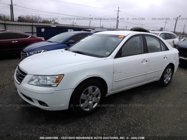 5NPET4AC7AH608406 - 2010 HYUNDAI SONATA GLS WHITE photo 2