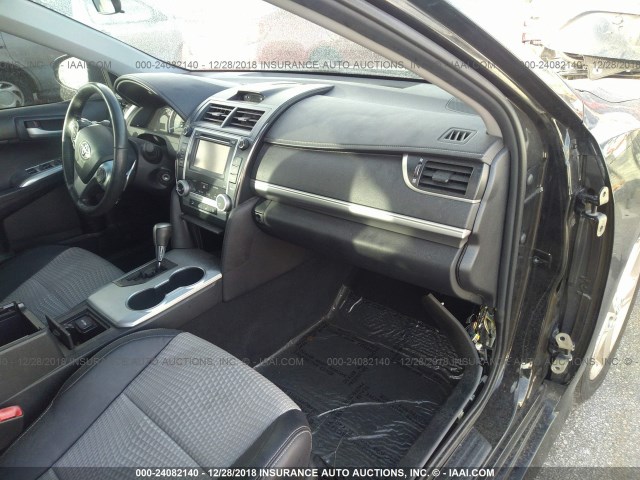 4T1BF1FK6CU501456 - 2012 TOYOTA CAMRY SE/LE/XLE 黑色 照片 5