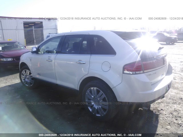 2LMDU68C18BJ25736 - 2008 LINCOLN MKX WHITE photo 3