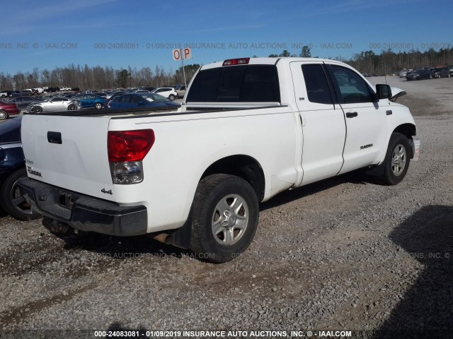 5TFBV541X8X036159 - 2008 TOYOTA TUNDRA DOUBLE CAB/DOUBLE CAB SR5 WHITE photo 4