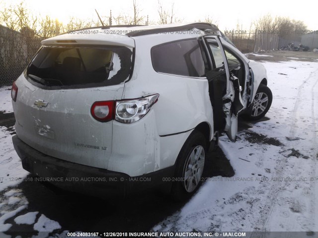 1GNLRFEDXAJ246381 - 2010 CHEVROLET TRAVERSE LT WHITE photo 4