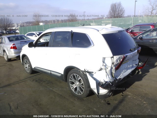 JA4AZ3A31HZ008517 - 2017 MITSUBISHI OUTLANDER SE/SEL WHITE photo 3