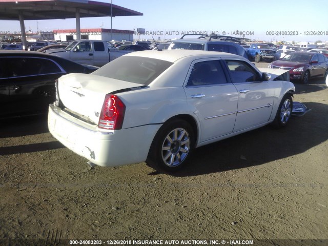 2C3LA63H48H179184 - 2008 CHRYSLER 300C WHITE photo 4